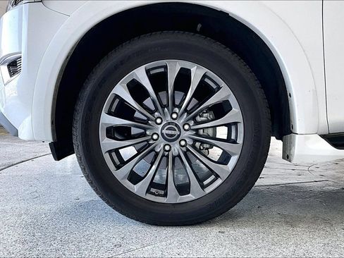 Used 2024 Nissan Armada Platinum w/ Captain's Chairs Package RWD image 8