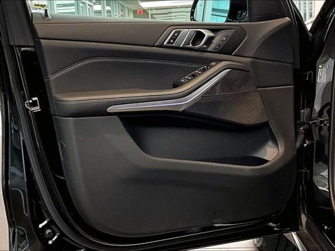 Used 2023 BMW X5 xDrive40i w/ Premium Package image 22