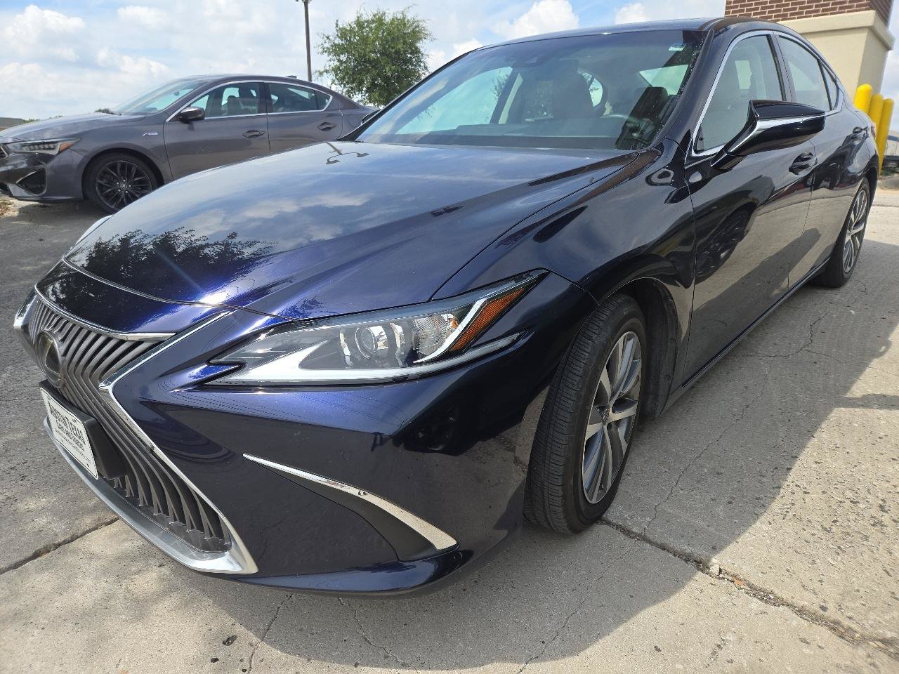 Used 2020 Lexus ES 350 w/ Premium Package FWD image 7