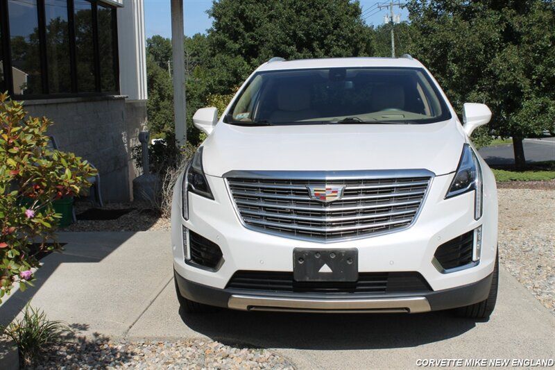 Used 2017 Cadillac XT5 Platinum w/ Driver Assist Package AWD/4WD image 10