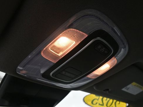 Certified 2025 Hyundai Elantra Sport image 34