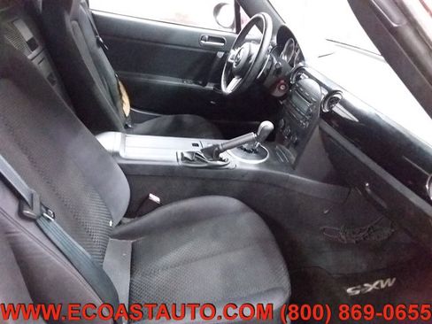 Used 2006 MAZDA MX-5 Miata Sport image 12