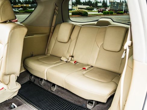 Used 2017 INFINITI QX80 4WD w/ Deluxe Technology Package image 38