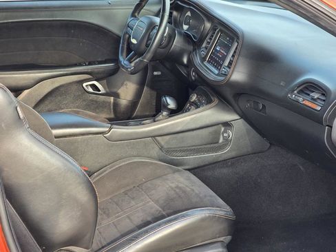 Used 2020 Dodge Challenger GT image 9