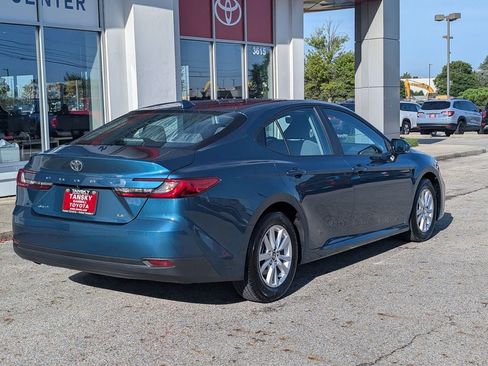 Used 2026 Toyota Camry LE w/ Convenience Package FWD image 7