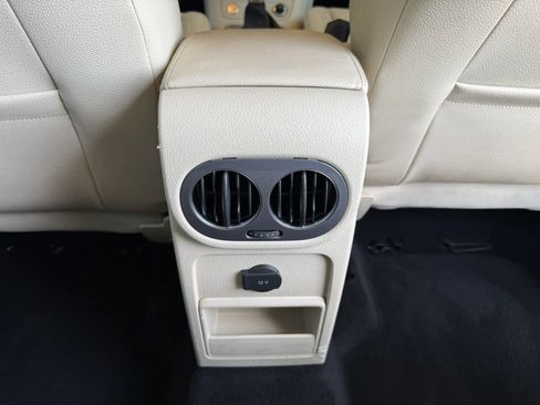 Used 2017 Volkswagen Tiguan S FWD image 28