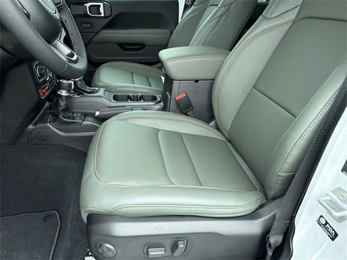 New 2026 Jeep Gladiator Mojave image 22