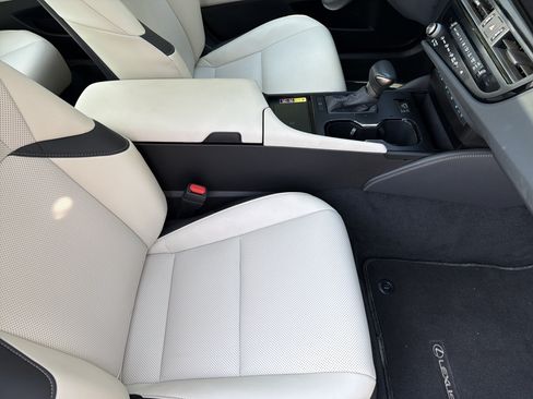 Used 2025 Lexus ES 350 w/ Premium Package FWD image 38