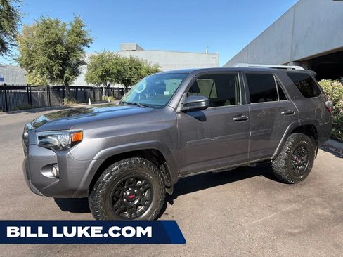 Used 2018 Toyota 4Runner SR5 AWD/4WD image 1