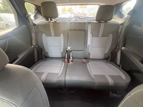 Used 2025 Chevrolet Blazer LT image 40