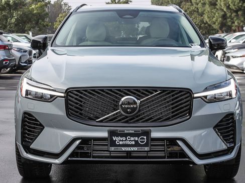 New 2026 Volvo XC60 T8 Ultra w/ Protection Package Premier image 2