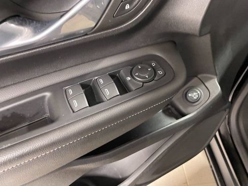 Used 2023 GMC Terrain SLE w/ Driver Convenience Package AWD/4WD image 19