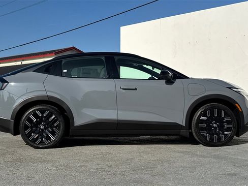 New 2026 Nissan Leaf Platinum+ image 4