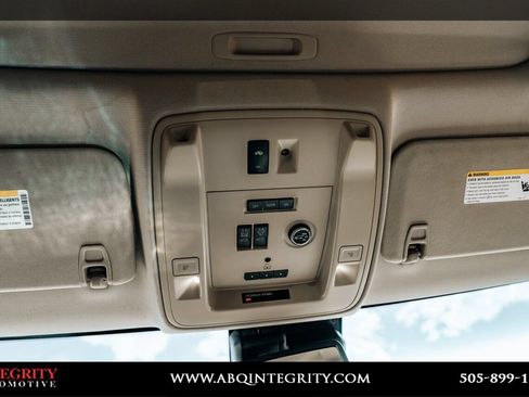 Used 2016 Cadillac Escalade Luxury AWD/4WD image 41