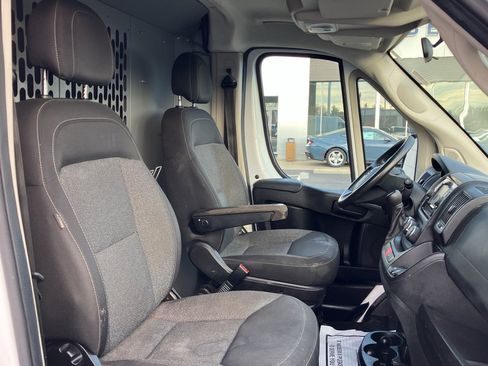 Used 2020 RAM ProMaster 2500 w/ Interior Convenience Group image 32