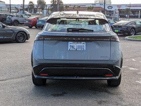 Used 2024 Nissan Ariya FWD image 10