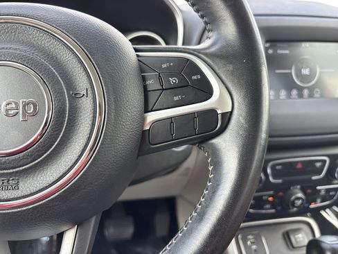 Used 2019 Jeep Compass Latitude image 25