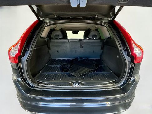 Used 2016 Volvo XC60 T6 Platinum w/ Protection Package AWD/4WD image 25