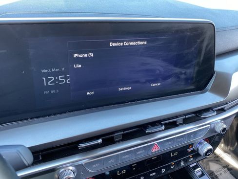 Used 2025 Kia Telluride S image 16