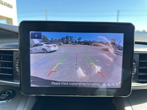 Used 2021 Ford Explorer XLT w/ Equipment Group 202A image 16