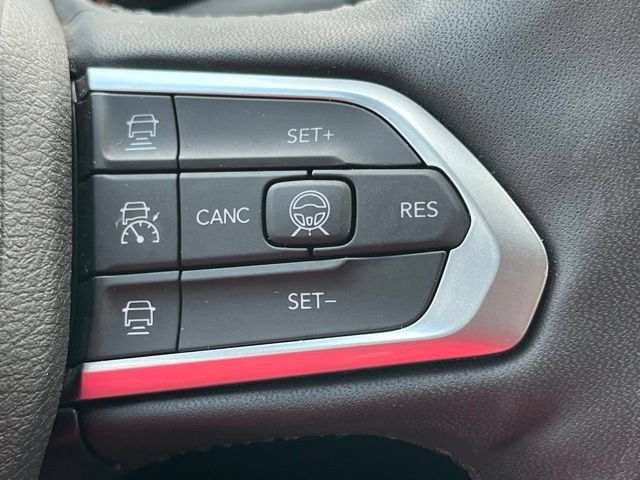 Used 2023 Jeep Compass High Altitude w/ Driver Assist Group I AWD/4WD image 39