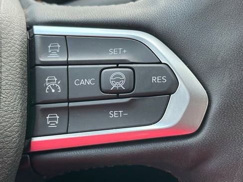 Used 2023 Jeep Compass High Altitude w/ Driver Assist Group I AWD/4WD image 39