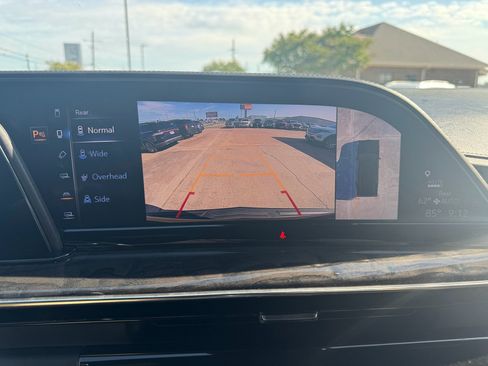 Used 2021 Cadillac Escalade Premium Luxury w/ Driver Assist Tech Package image 21