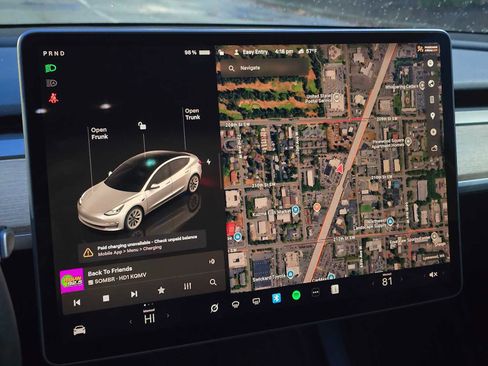 Used 2023 Tesla Model 3 Standard Range image 27