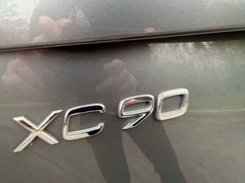 Used 2016 Volvo XC90 T6 Momentum w/ Vision Package image 6