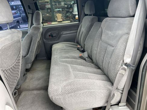 Used 2000 Chevrolet Silverado 3500 4x4 Crew Cab image 12