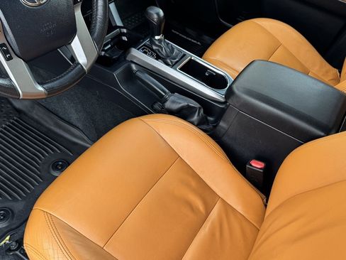 Used 2016 Toyota Tacoma SR5 image 6