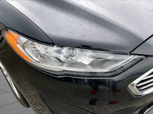 Used 2019 Ford Fusion SE FWD image 27