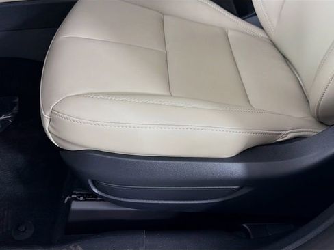 New 2026 Lincoln Corsair Premiere FWD image 21