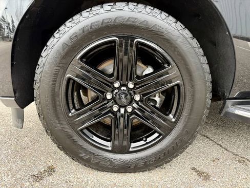 Used 2021 Ford Expedition XLT image 36