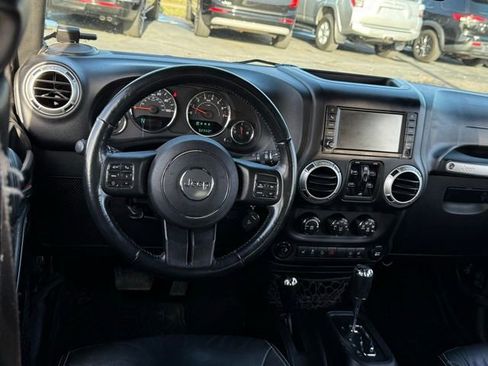 Used 2018 Jeep Wrangler Unlimited Sahara w/ Connectivity Group image 5