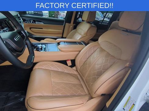 Certified 2025 Jeep Grand Wagoneer Series III w/ Rear Seat Video Group 1 AWD/4WD image 16