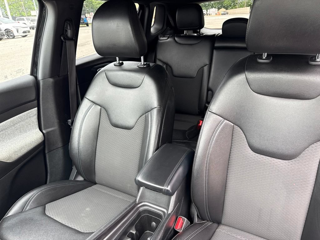 Used 2024 Jeep Compass Latitude AWD/4WD image 50