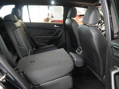 Used 2023 Volkswagen Tiguan SE R-Line AWD/4WD image 31