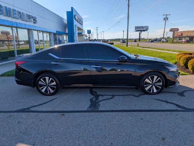 Used 2019 Nissan Altima 2.5 SL FWD image 2