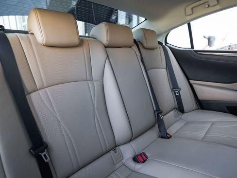 Used 2021 Lexus ES 350 w/ Accessory Package FWD image 36