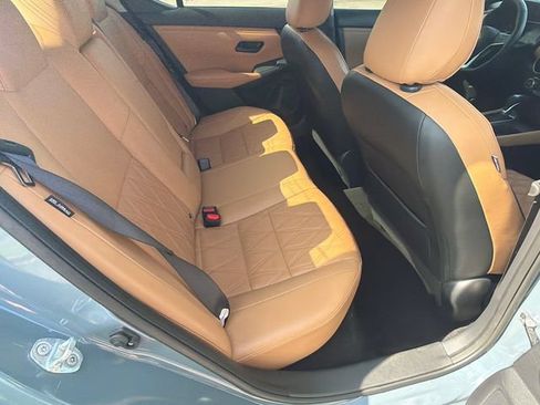 Used 2025 Nissan Sentra SV w/ SV Premium Package FWD image 15