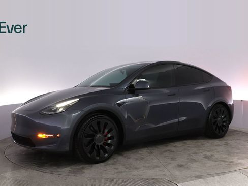 Used 2022 Tesla Model Y Performance AWD/4WD image 17