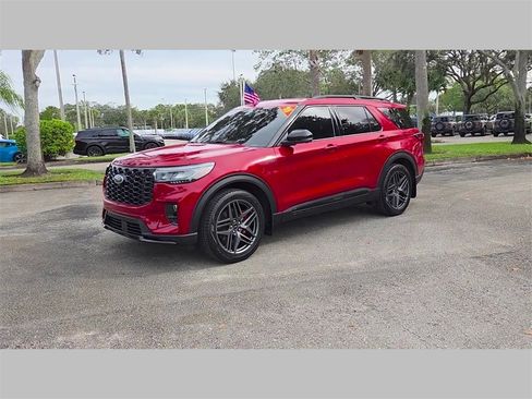 Used 2025 Ford Explorer ST-Line w/ Premium Package image 55