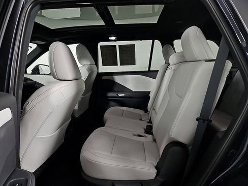 Used 2025 Lexus TX 350 AWD w/ Technology Package image 12