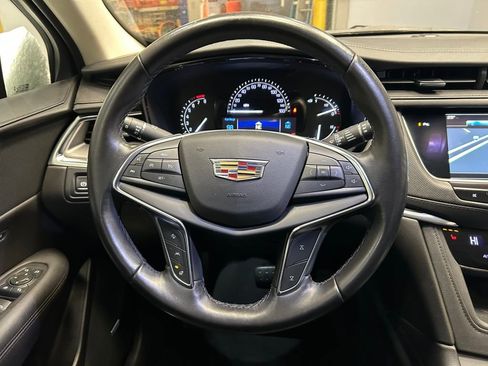 Used 2019 Cadillac XT5 Luxury image 14