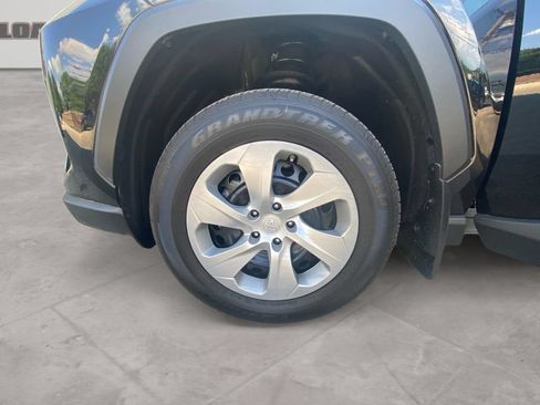 Used 2023 Toyota RAV4 LE FWD image 9