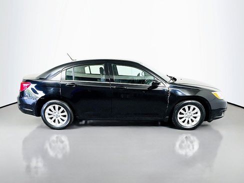 Used 2013 Chrysler 200 Touring FWD image 8