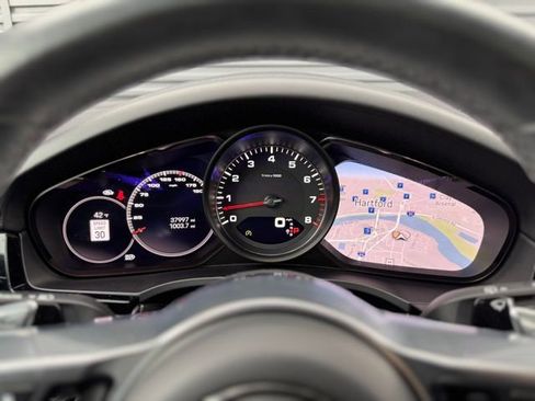 Certified 2023 Porsche Cayenne S Platinum image 24