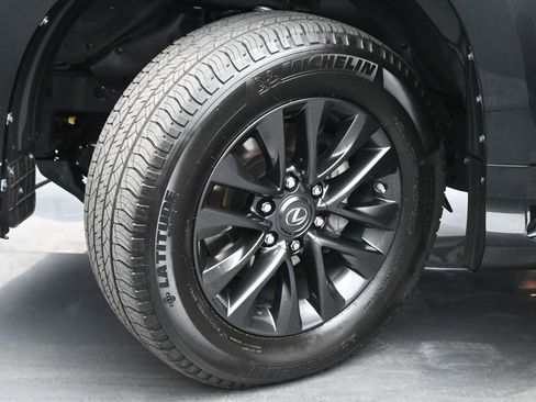 Used 2023 Lexus GX 460 Premium w/ Premium Package AWD/4WD image 25