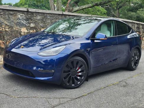 Used 2023 Tesla Model Y Performance AWD/4WD image 5